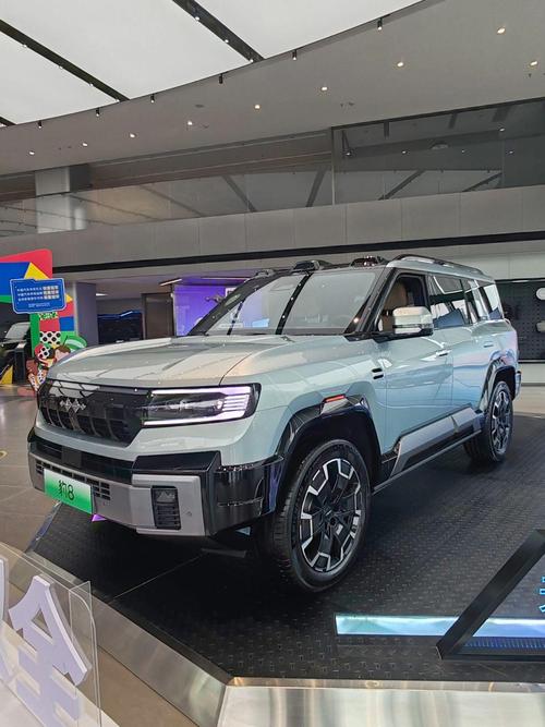 深圳大鹏新区贝恒思企业管理咨询比亚迪方程豹硬派越野的爆款，英菲尼迪35周年与你共成长